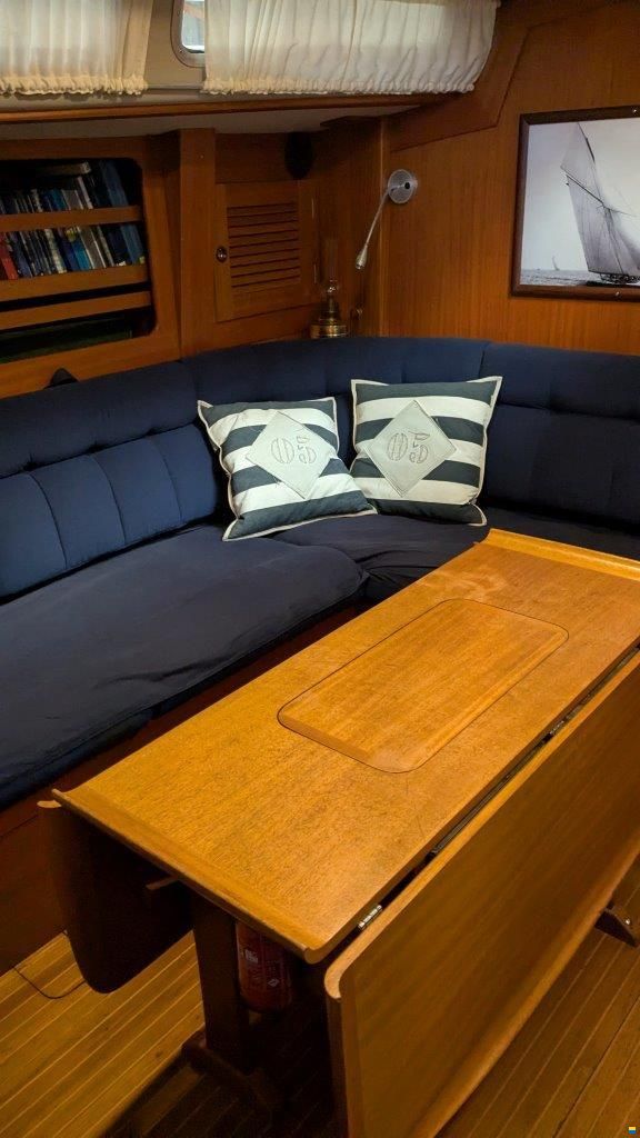 Hallberg-Rassy 45
