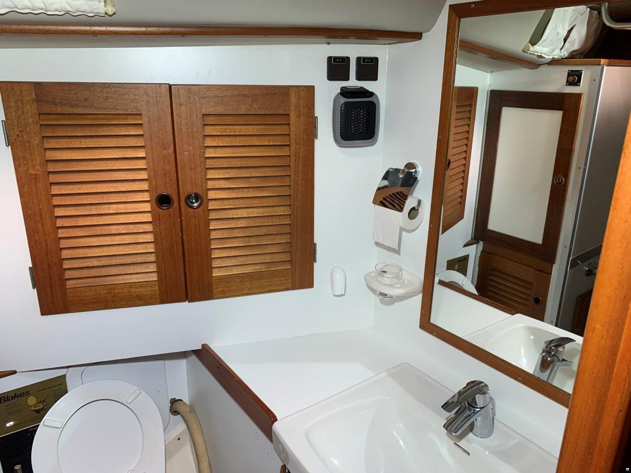 Hallberg-Rassy 45