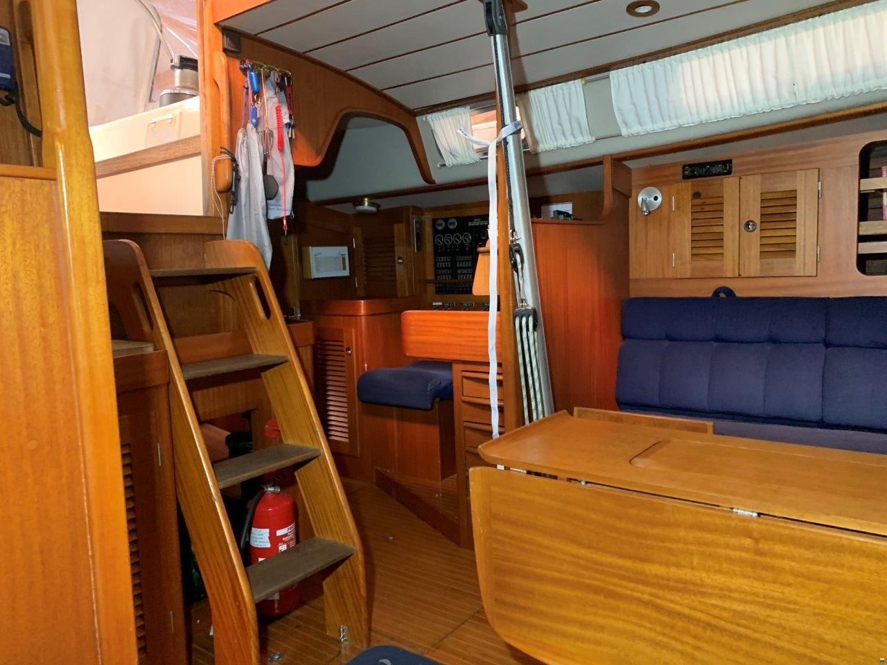 Hallberg-Rassy 45