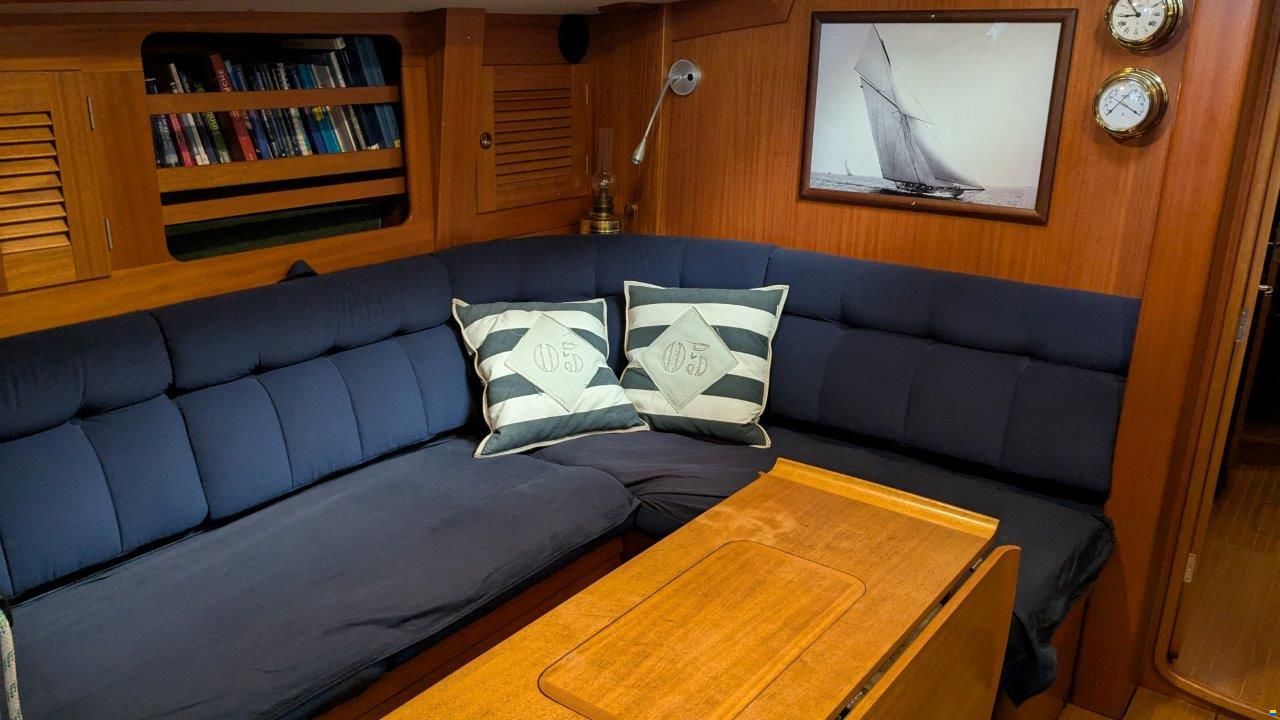 Hallberg-Rassy 45
