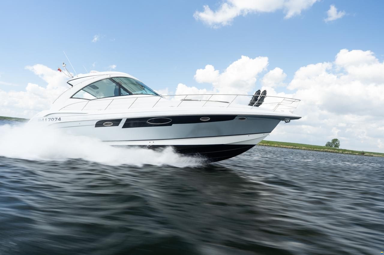 Formula 45 Yacht