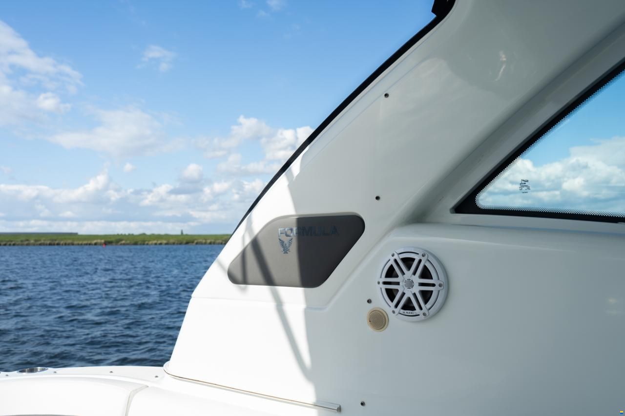 Formula 45 Yacht