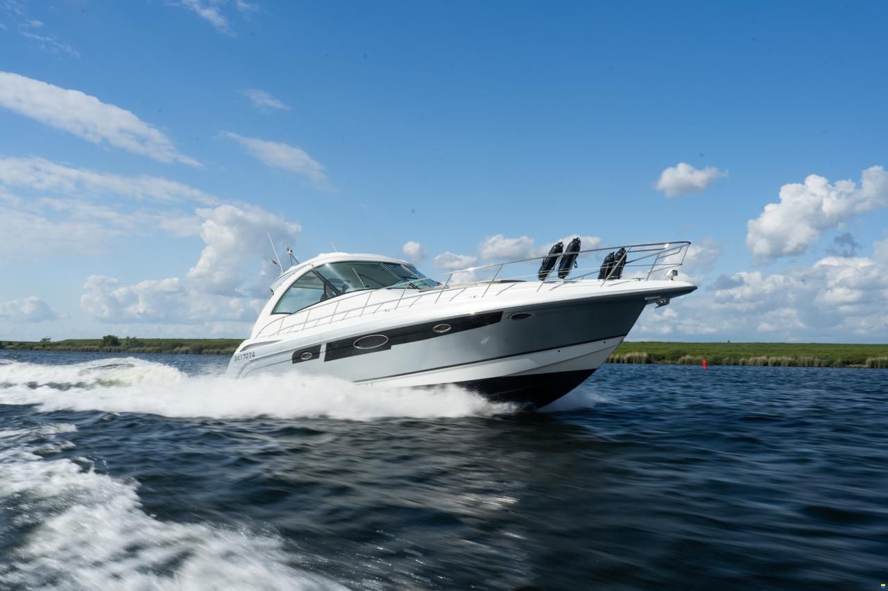 Formula 45 Yacht
