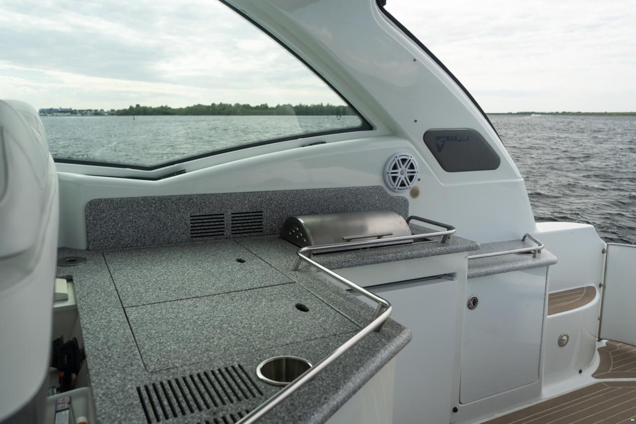 Formula 45 Yacht