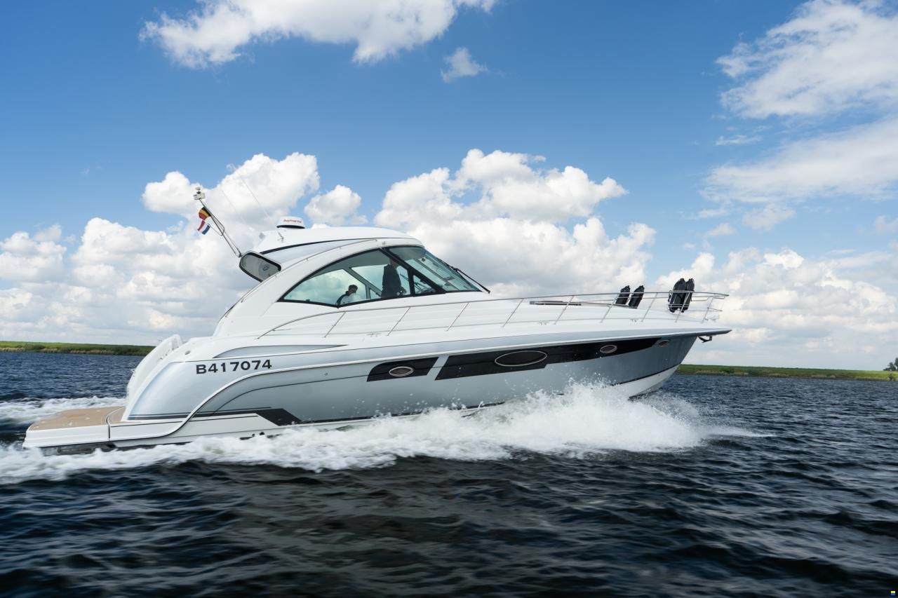 Formula 45 Yacht
