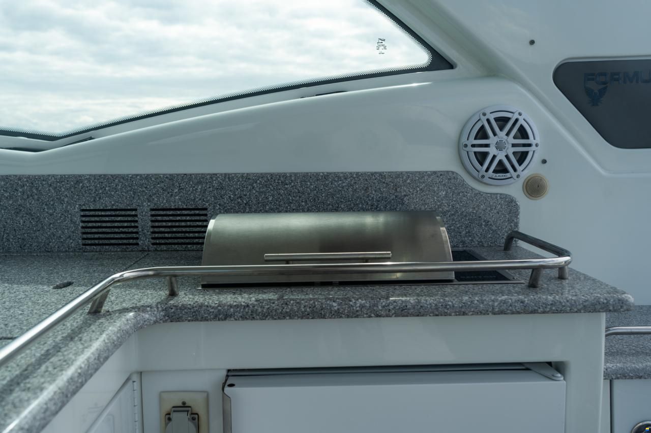 Formula 45 Yacht