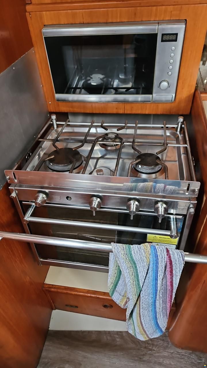 Beneteau First 51