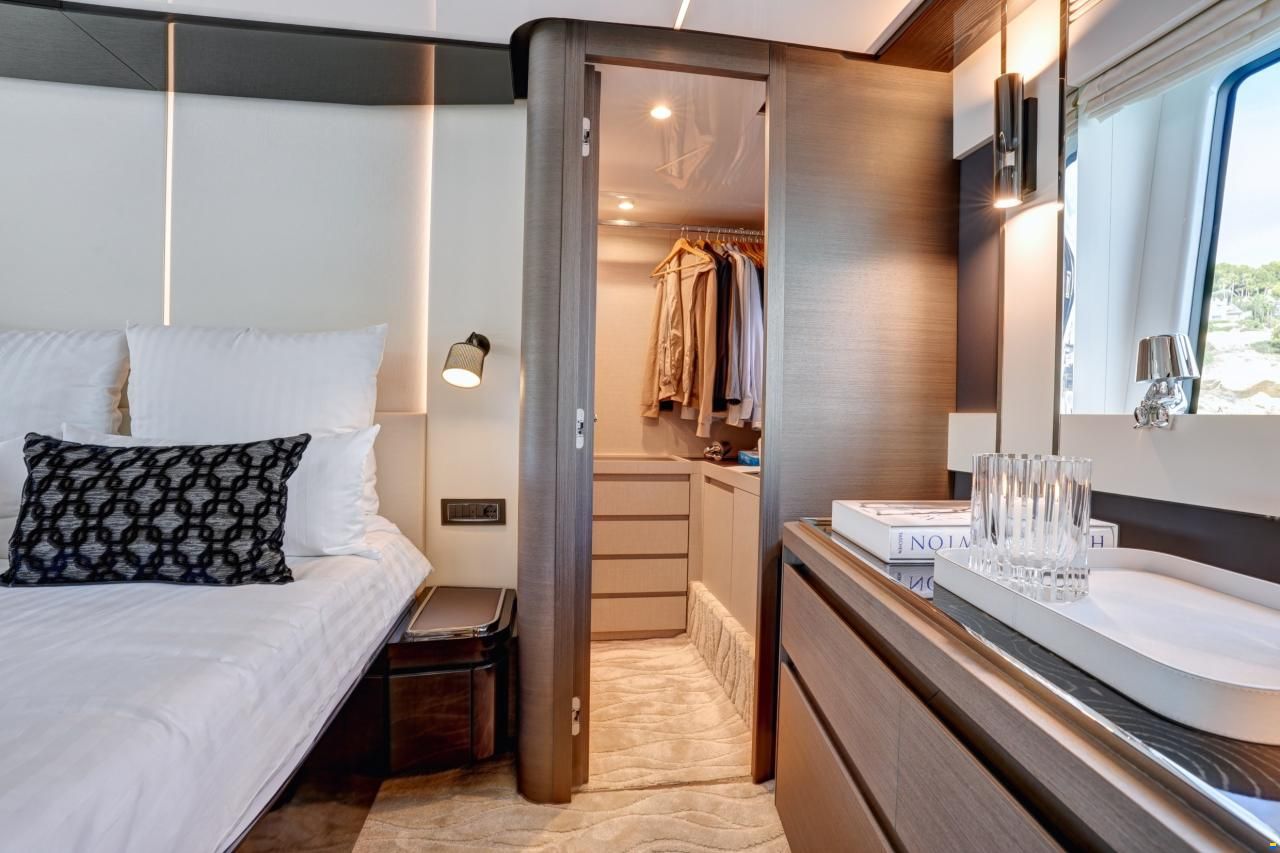 Azimut S8