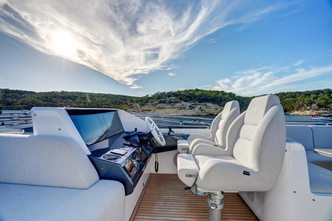 Azimut S8