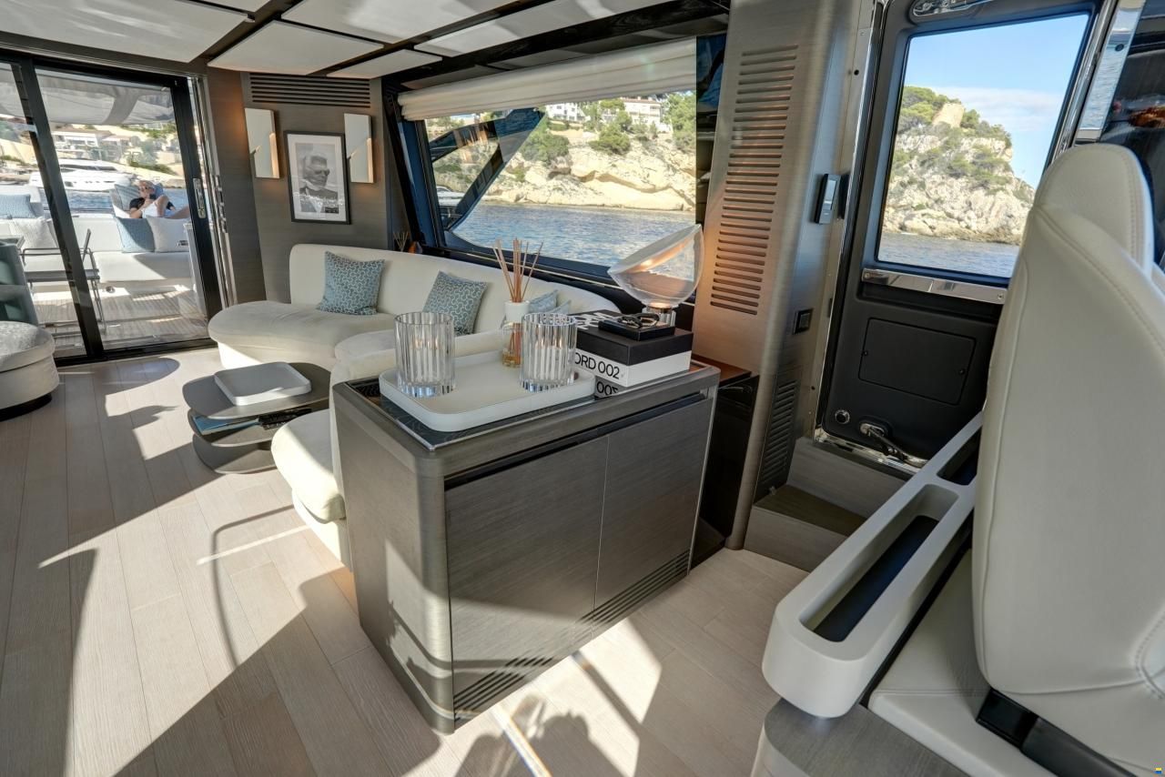 Azimut S8
