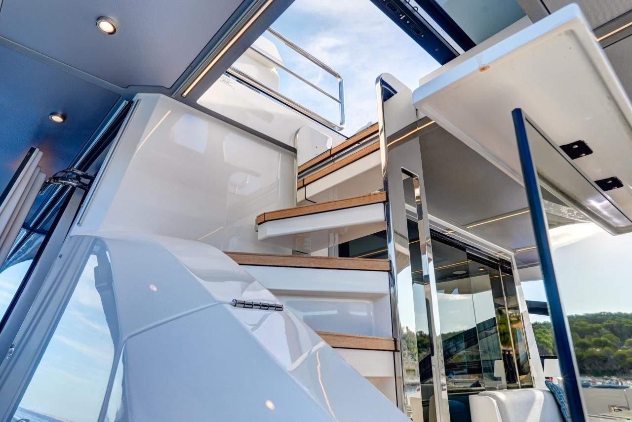 Azimut S8