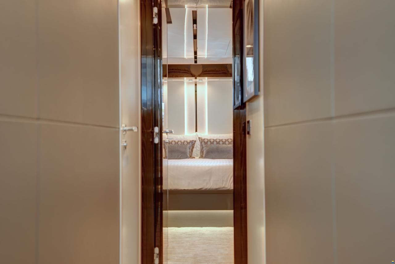 Azimut S8