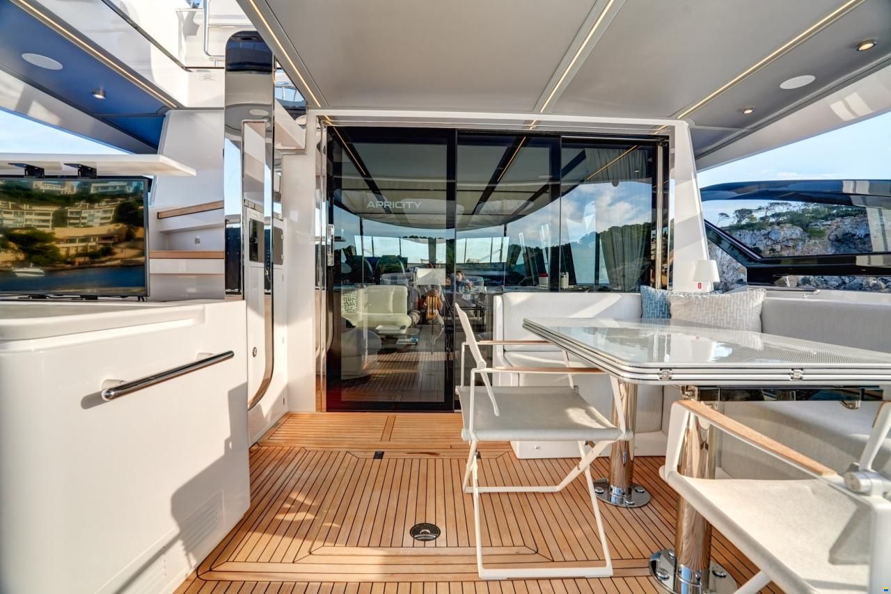 Azimut S8