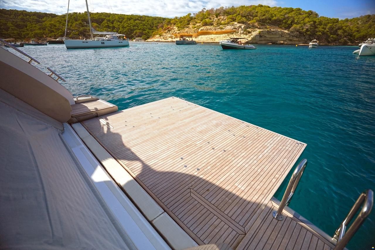 Azimut S8