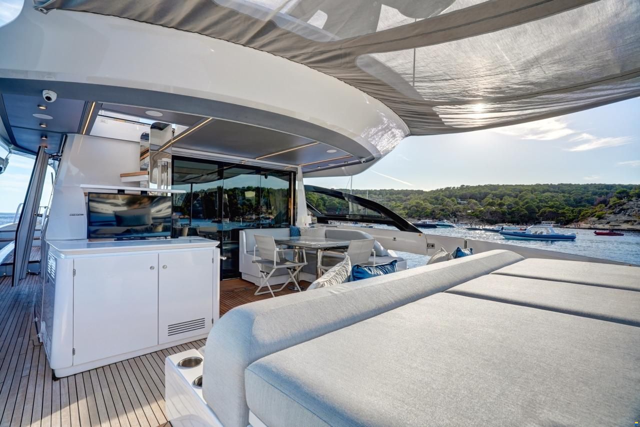 Azimut S8