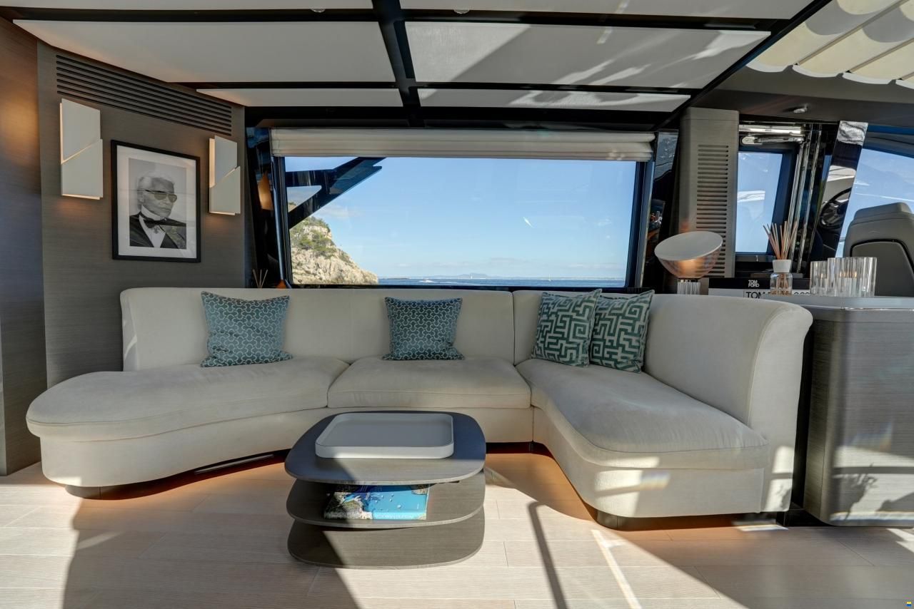 Azimut S8