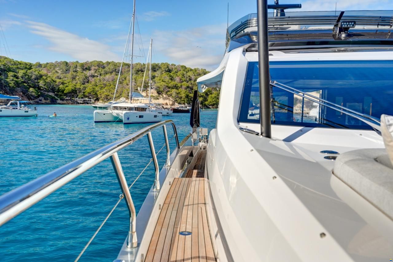 Azimut S8