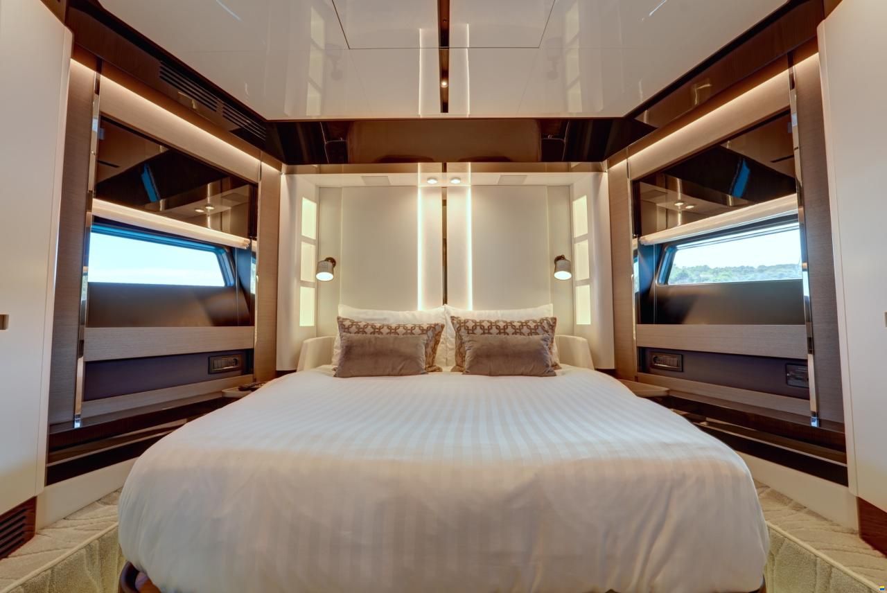 Azimut S8