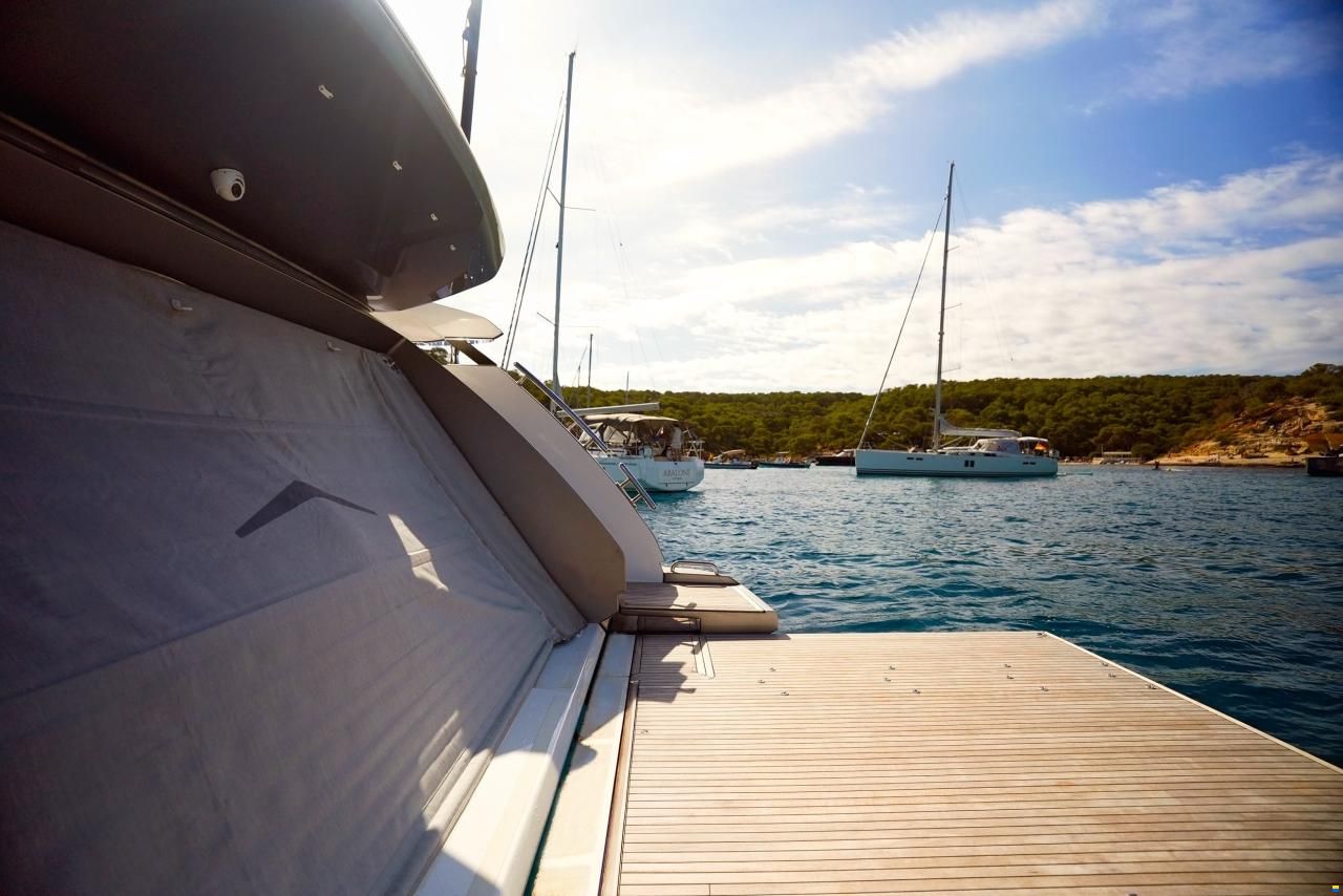 Azimut S8