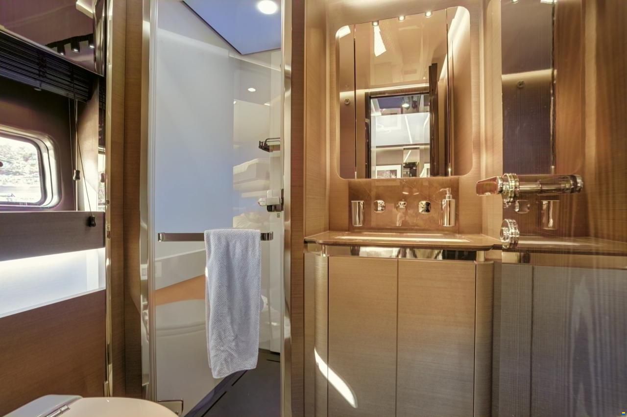 Azimut S8