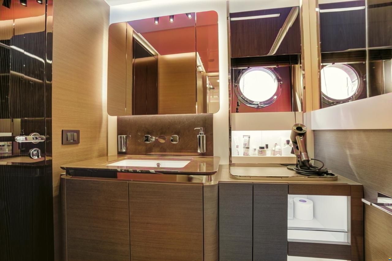 Azimut S8