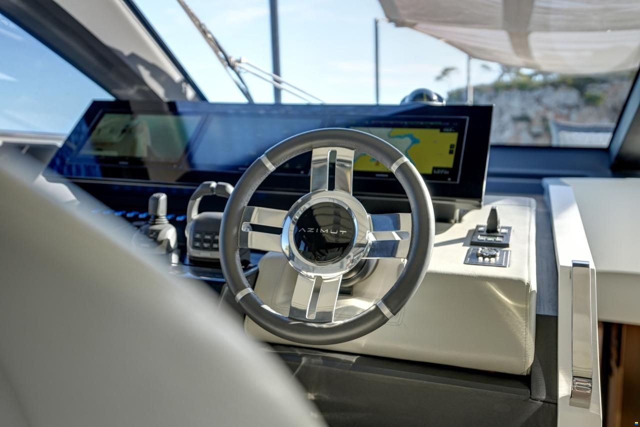 Azimut S8