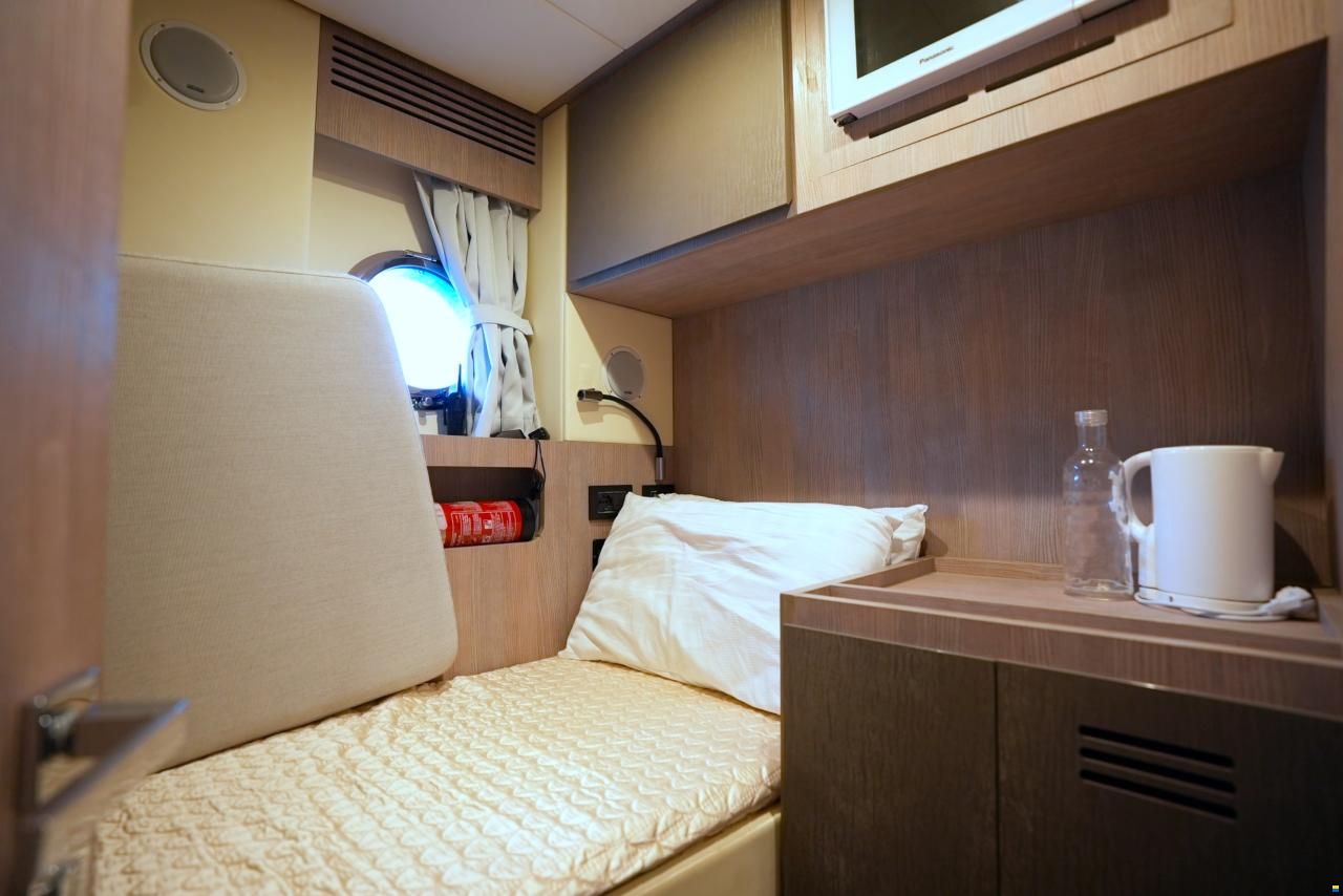 Azimut S8