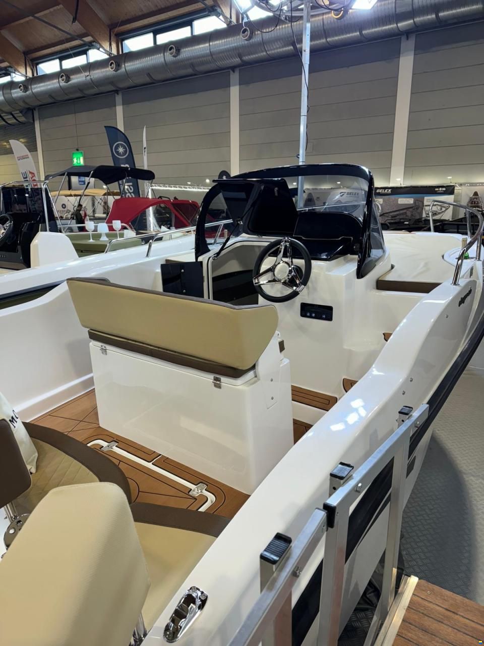 Nireus Omega 53 Elegance