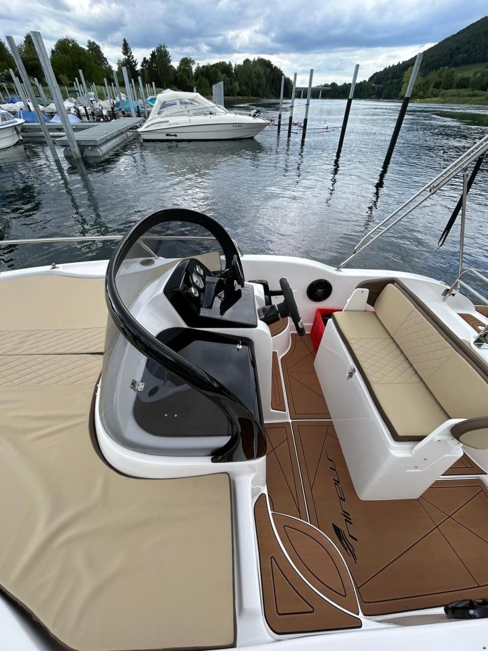 Nireus Omega 53 Elegance