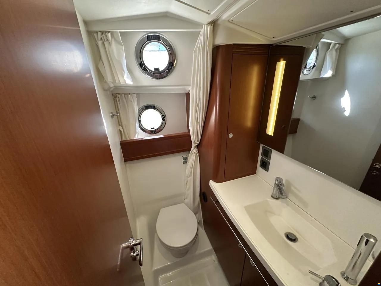 Beneteau Swift Trawler 44