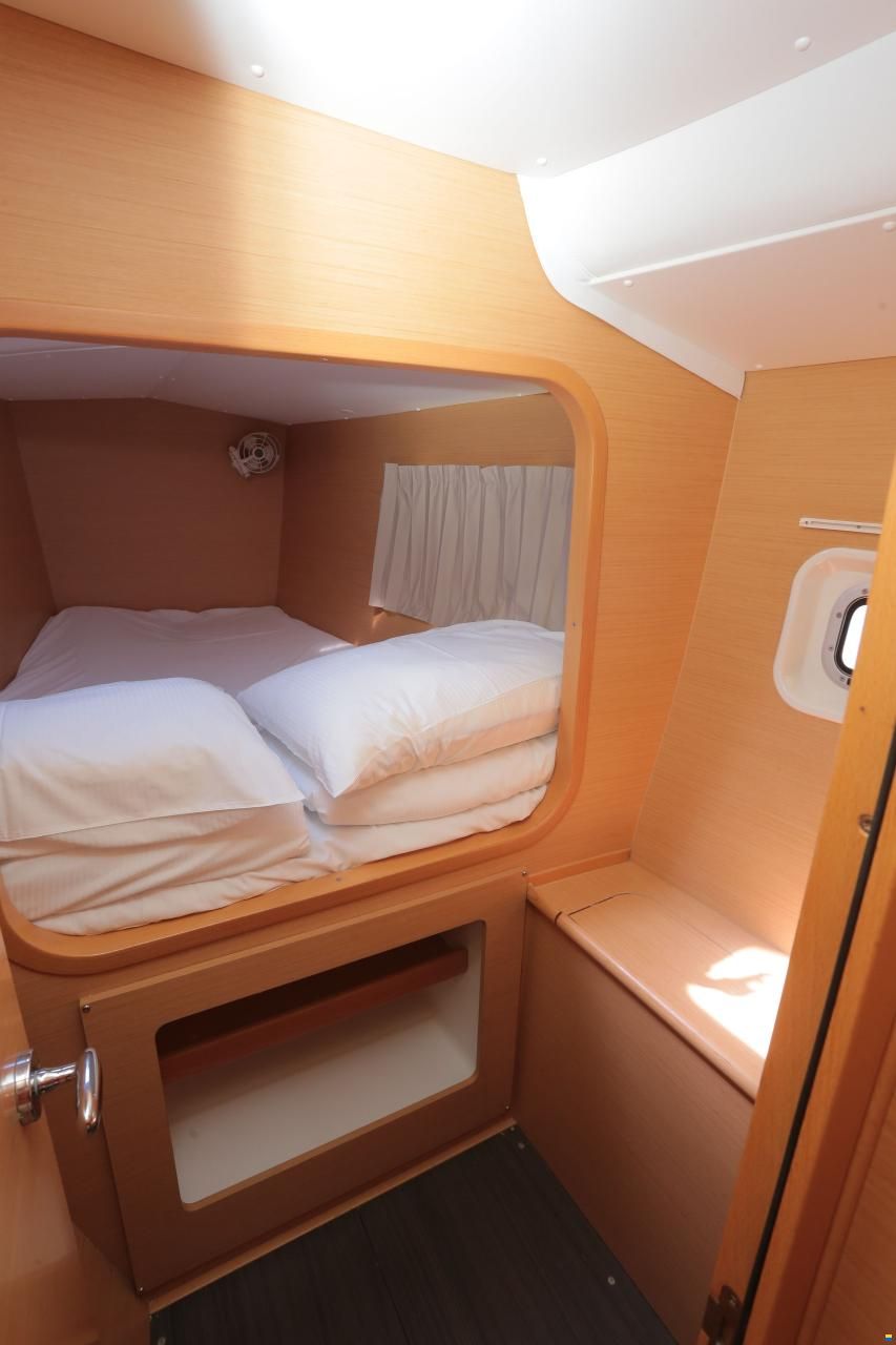 Lagoon 380