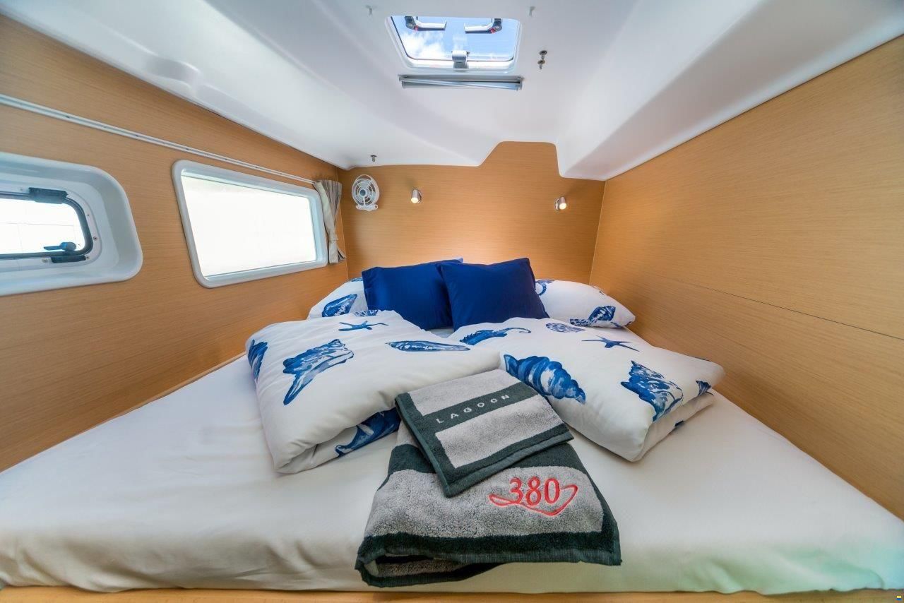 Lagoon 380