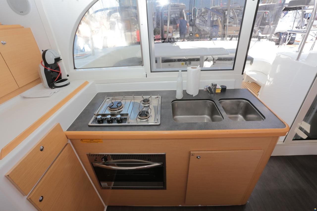 Lagoon 380