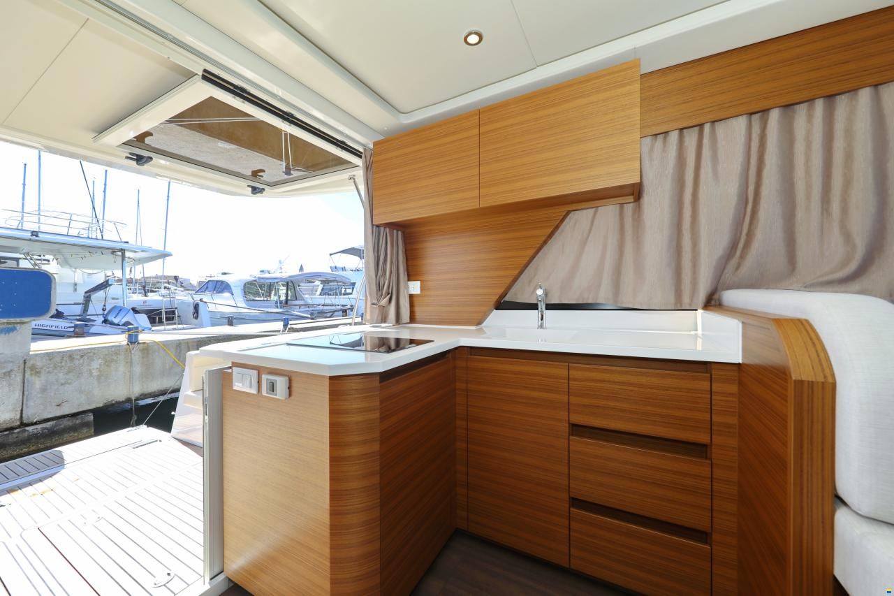 Greenline 39