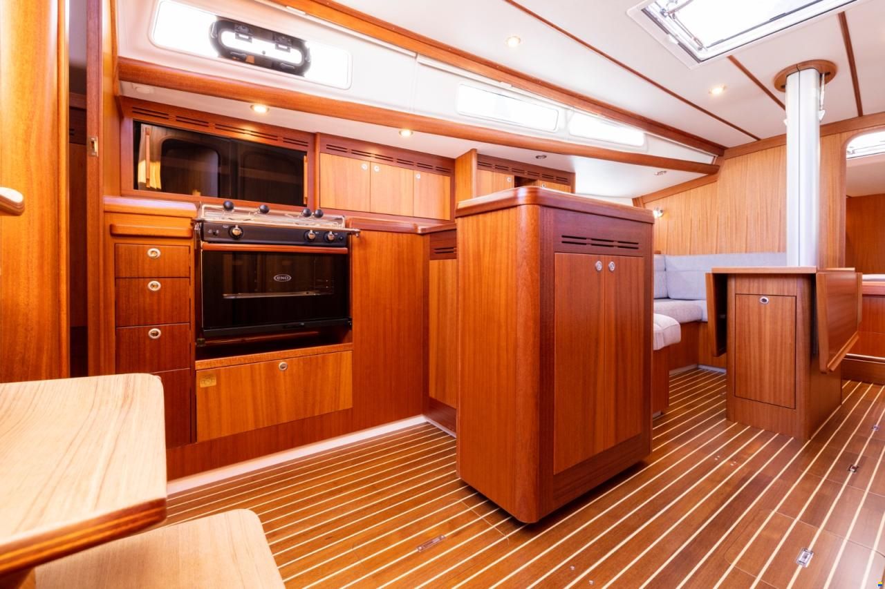 Arcona 385