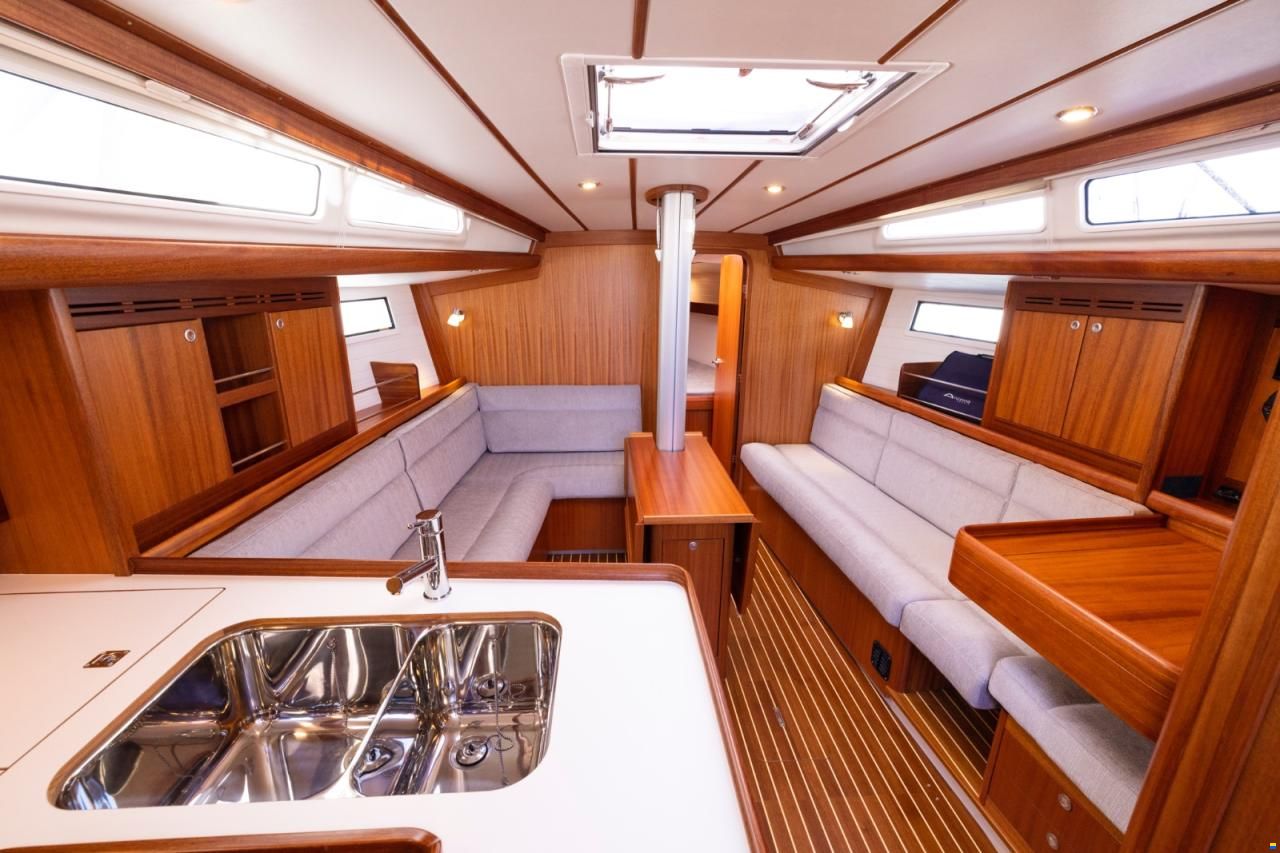 Arcona 385