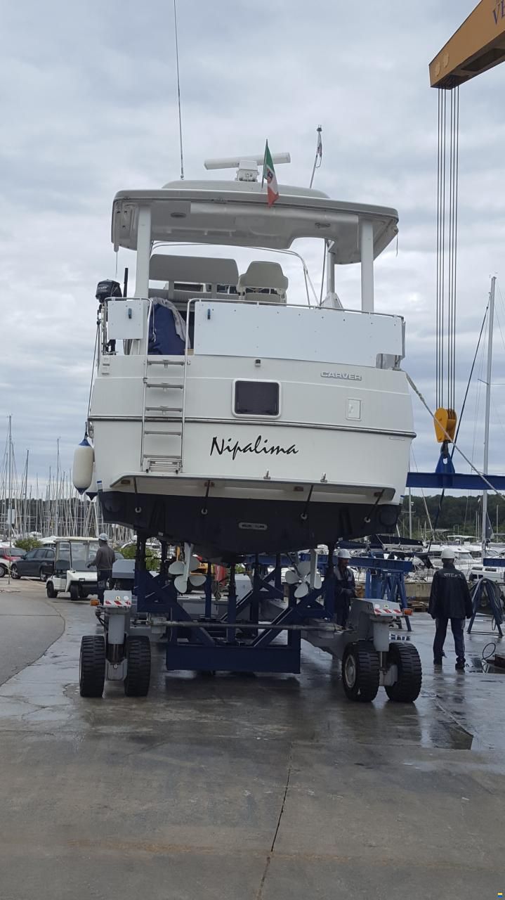 Carver 33 AFT Fly