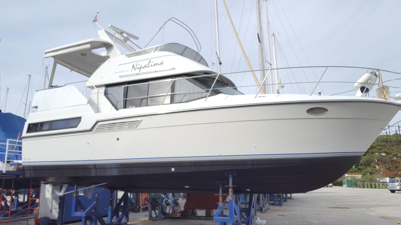 Carver 33 AFT Fly