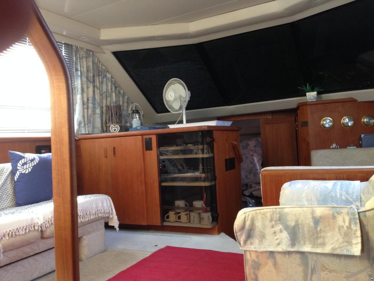 Carver 33 AFT Fly