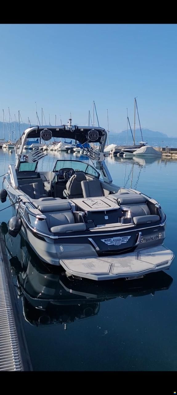 MasterCraft X24 | 2022 | Black & Grey