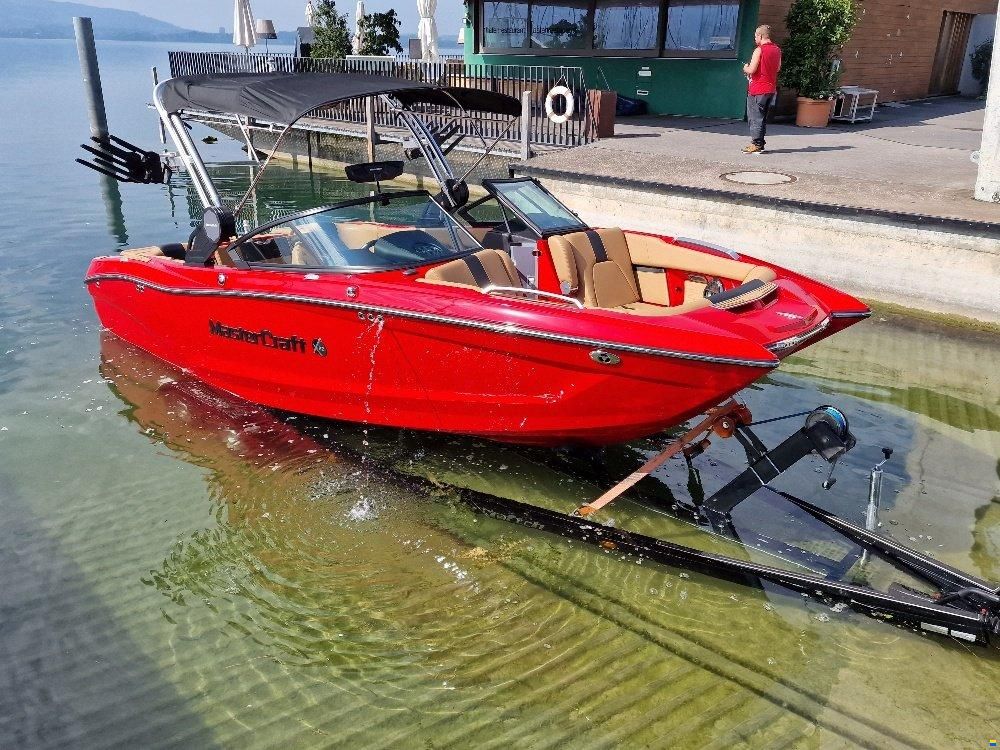 MasterCraft X22 | 2022 | red-int.beige