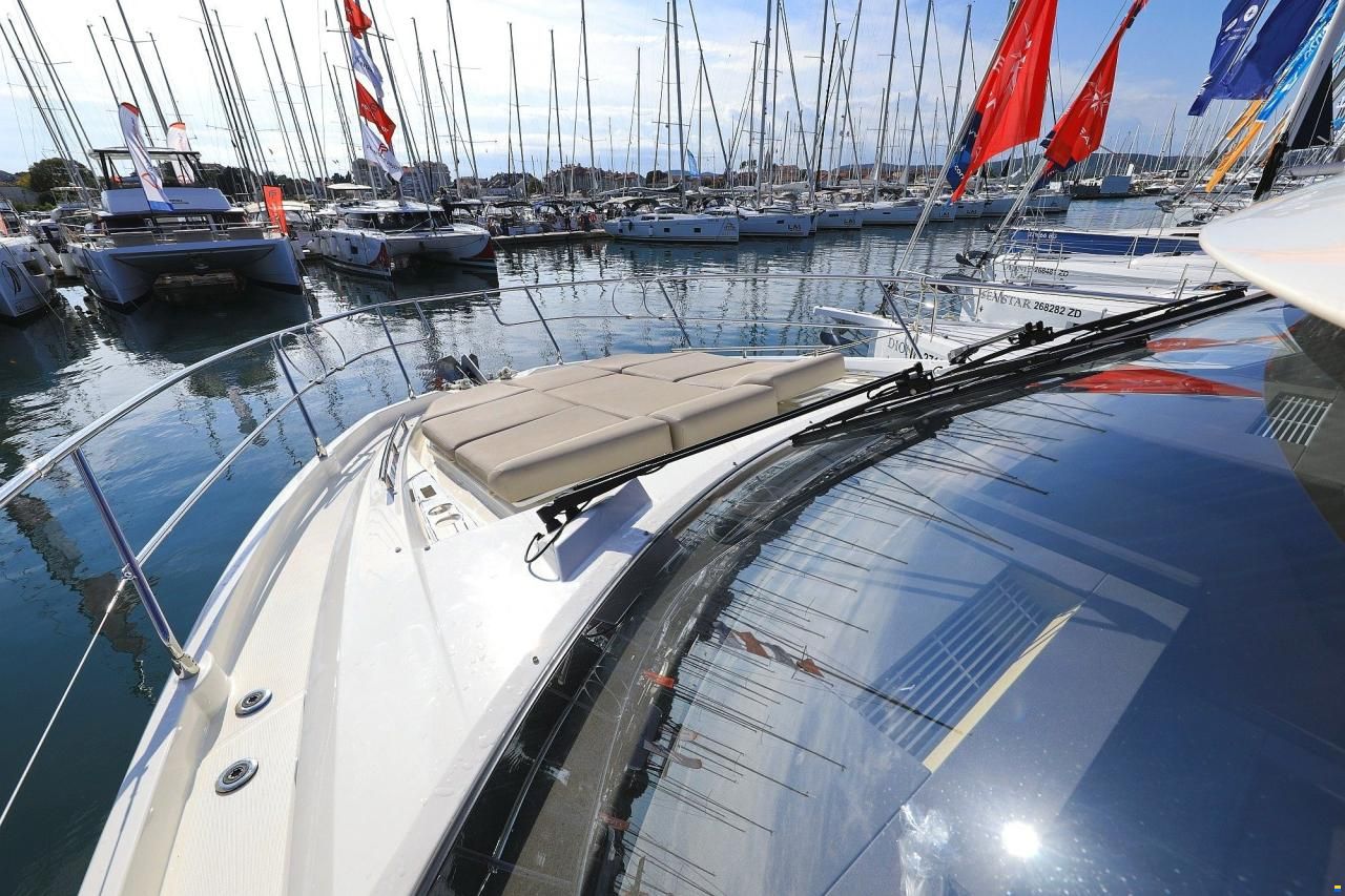 Prestige 460