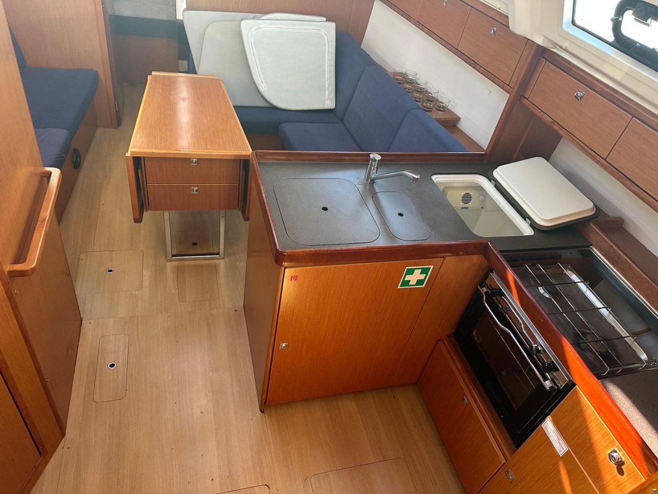 Bavaria Cruiser 37