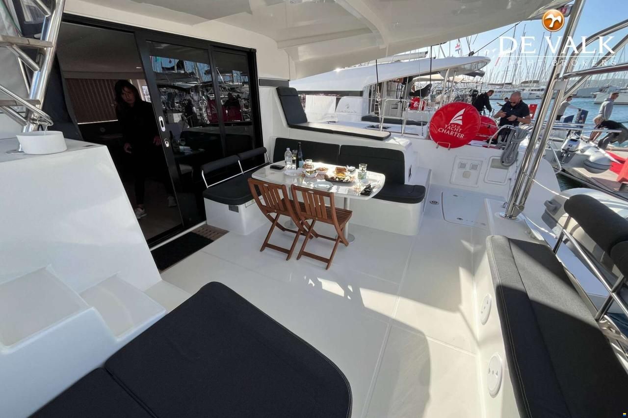 Lagoon 42