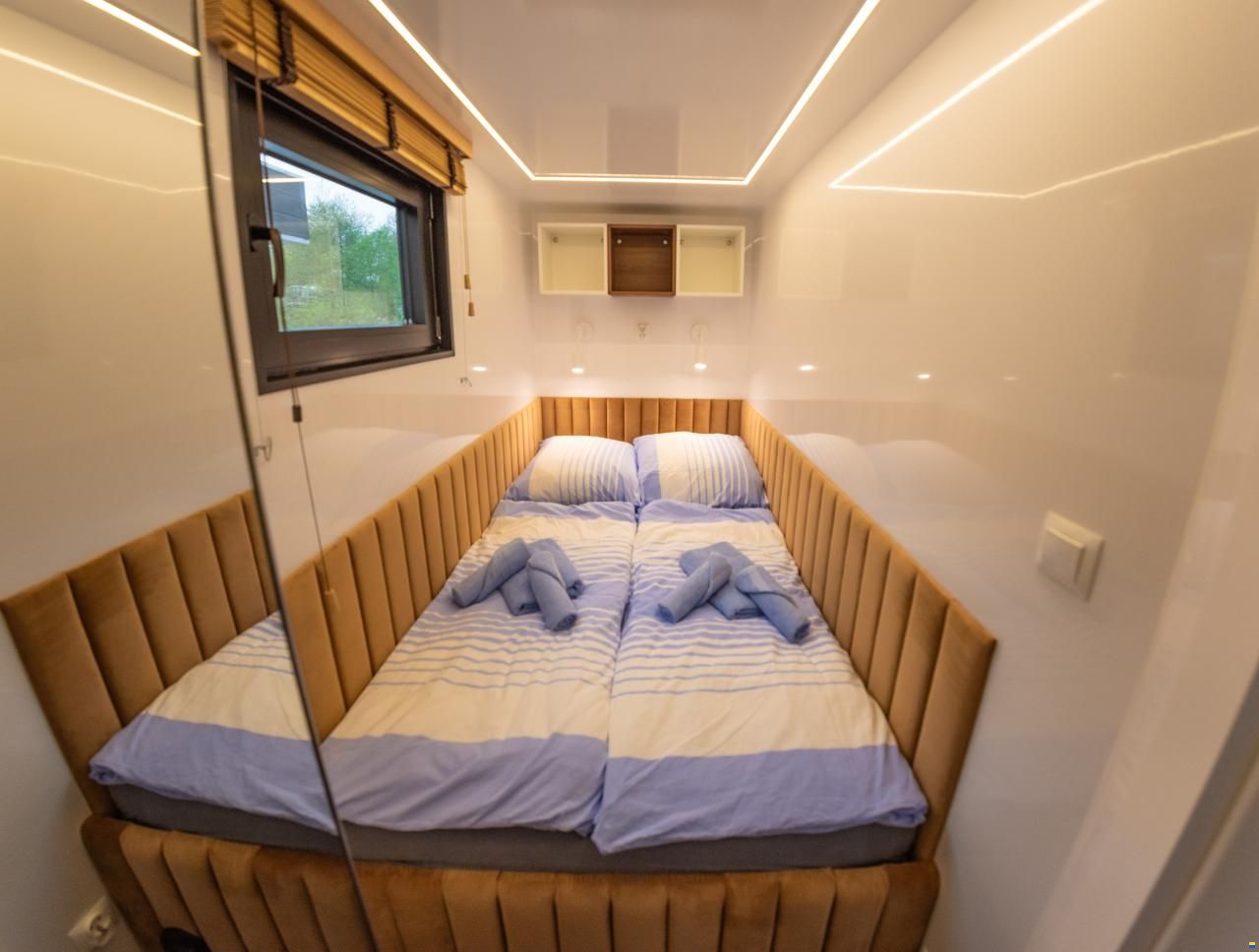 HT Catamarans OASE 410