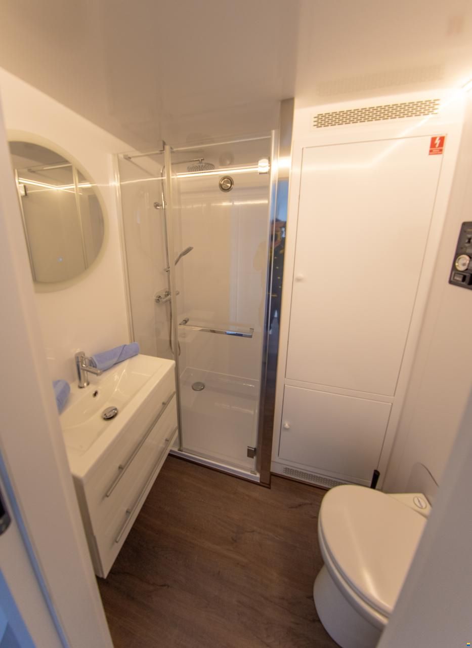 HT Catamarans OASE 410