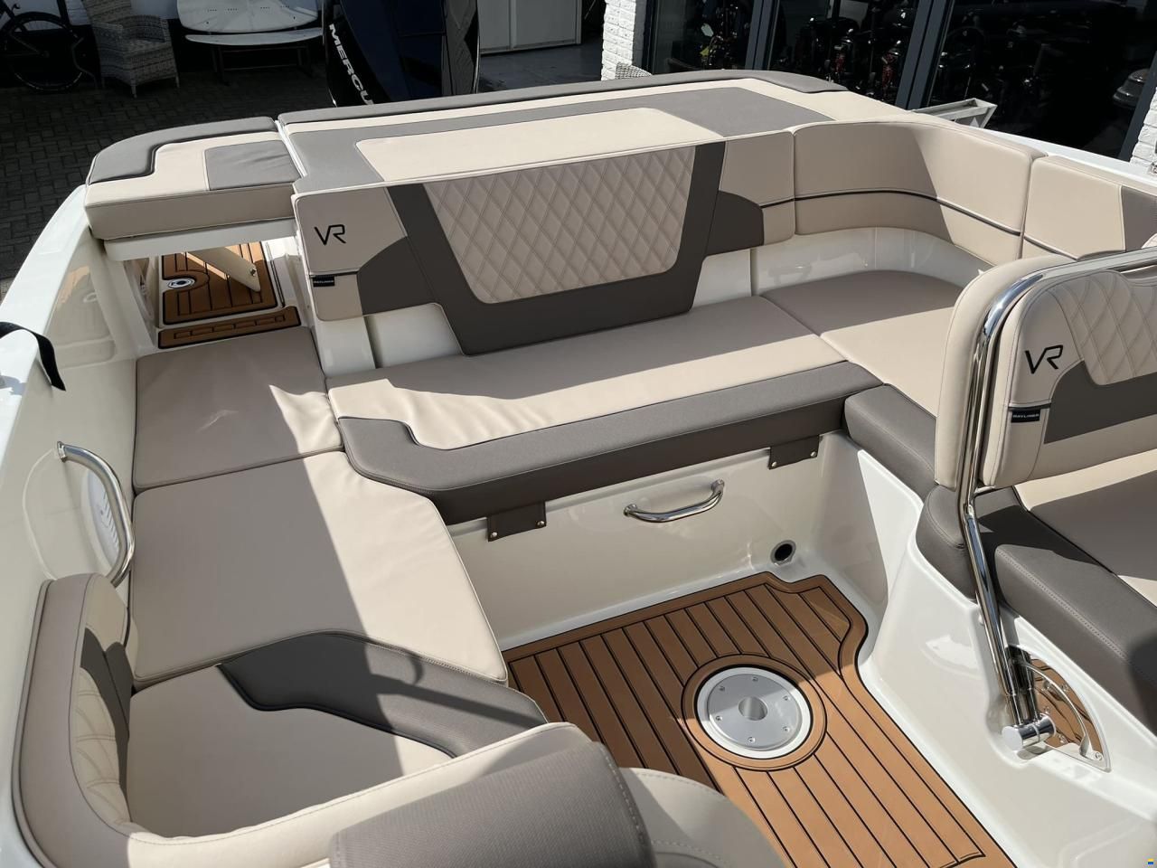Bayliner VR6 Bowrider