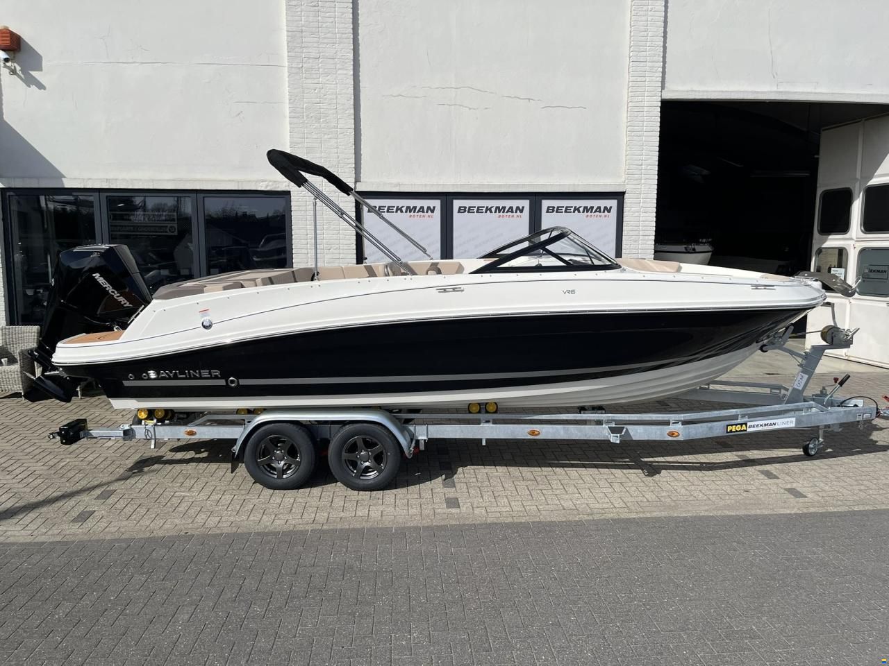 Bayliner VR6 Bowrider