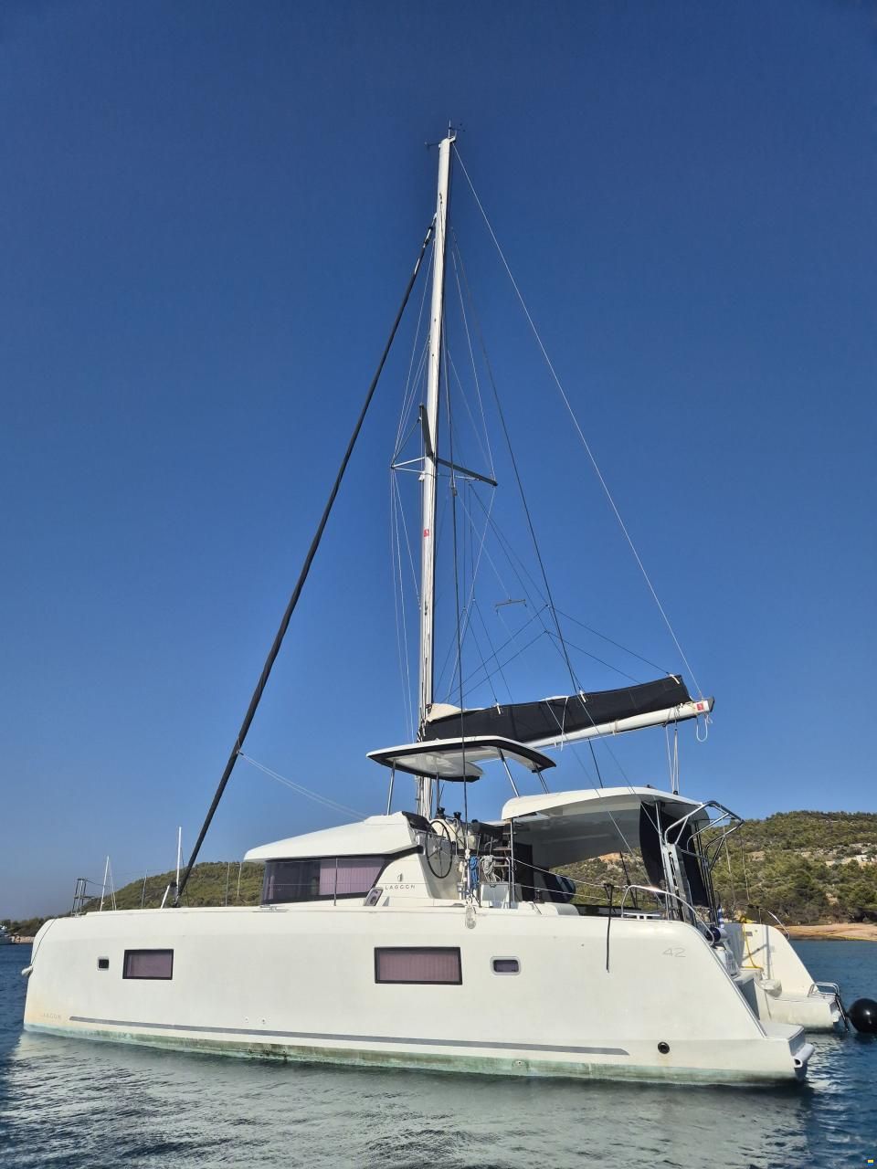 Lagoon 42