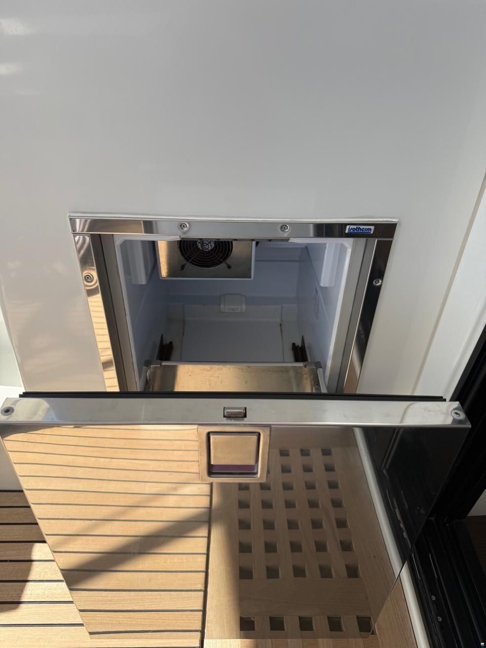Lagoon 42 (3 cabins)